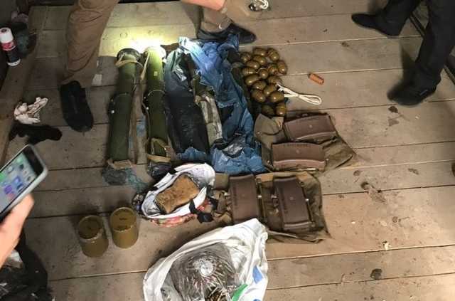 Бывший боец батальона «Киев-2» хранил в гараже гранатометы и тротил