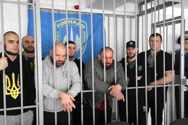 Со спецназом и взрывами: появилось видео штурма "торнадовцев" в СИЗО