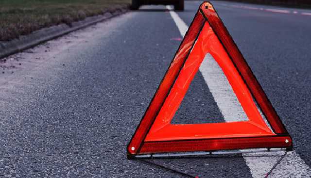 В Киеве возле рынка «Юность» микроавтобус сбил пьяных пешеходов