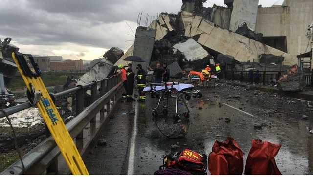 20 человек могут оставаться под завалами обрушившегося моста в Генуе