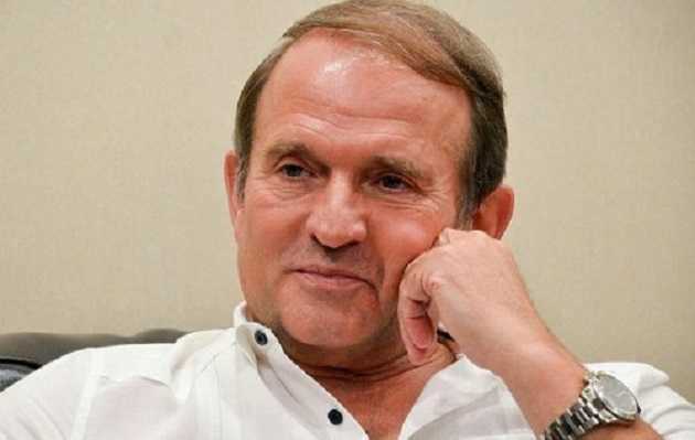 Блогерка: Медведчук – поза будь-якими стандартами, він має сидіти на лаві підсудних