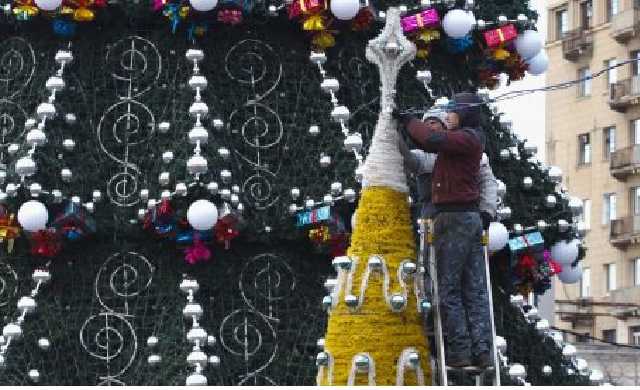 Харьков купил новогоднюю елку дороже, чем Нью-Йорк