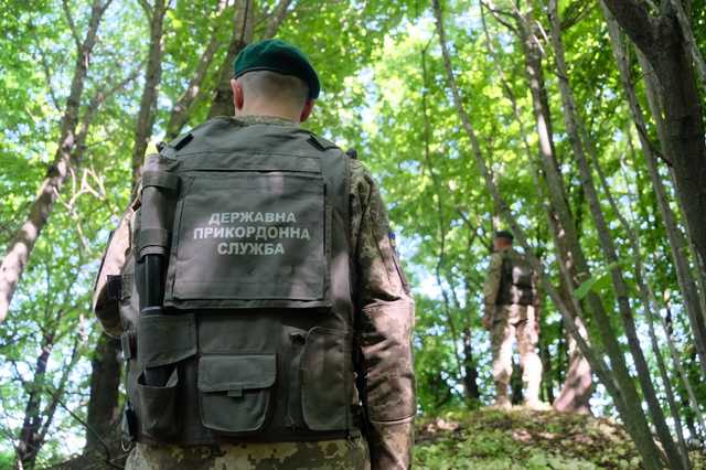 На Волині викрили канал, яким іноземців-нелегалів доправляли у Польщу