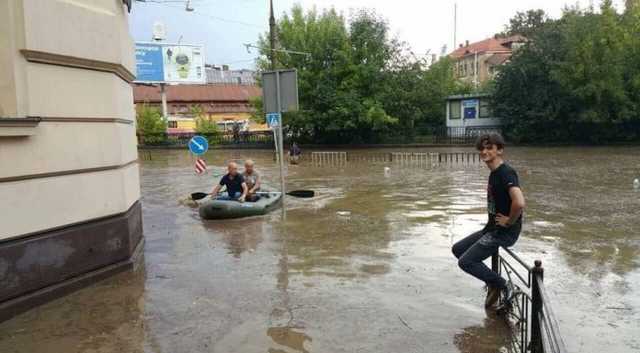 Затопленный Львов: как город приходит в себя после непогоды