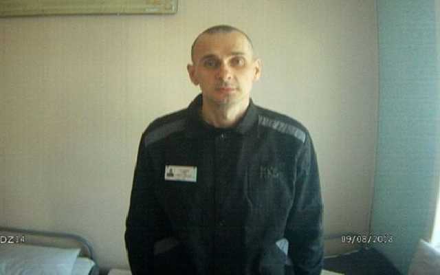 "Все трясется, слезы текут": мать рассказала о новом разговоре с Сенцовым