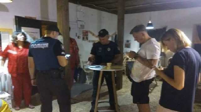 У Маріуполі невідомі напали на учасників концерту, поліція розслідує напад як хуліганство