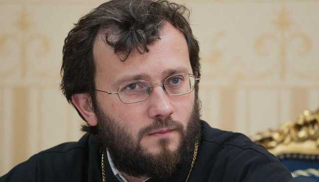 Архимандрит РПЦ назвал дату предоставления Томоса