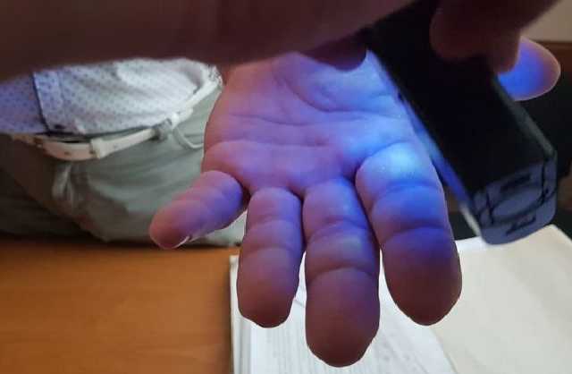 В Мариуполе главного инспектора управления Госпродпотребслужбы уличили во взяточничестве