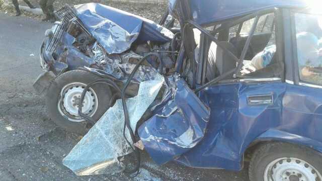 В Горловке автомобиль с боевиками попал в ДТП: 2 погибших, один ранен