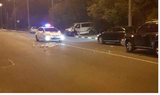 В Харькове Nissan насмерть сбил женщину, ребенок в больнице