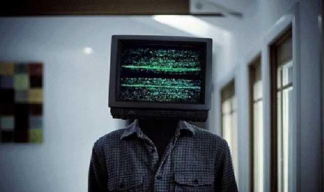 Касьянов: У нас телевизор – угроза номер один национальной безопасности