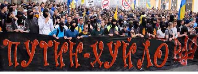 Футбольные фанаты отмечают сегодня 5-летний юбилей песенки про Суркиса и Путина