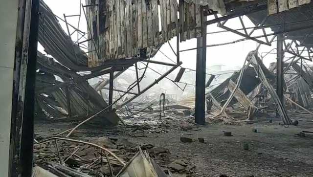 Одни руины: что осталось от склада «Новой почты» в Мукачево