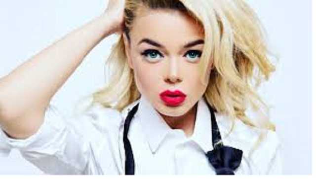 "День с родными": сбежавшая в Россию звезда засветилась в Украине