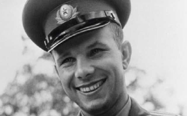 В России через интернет распродают личные вещи Гагарина