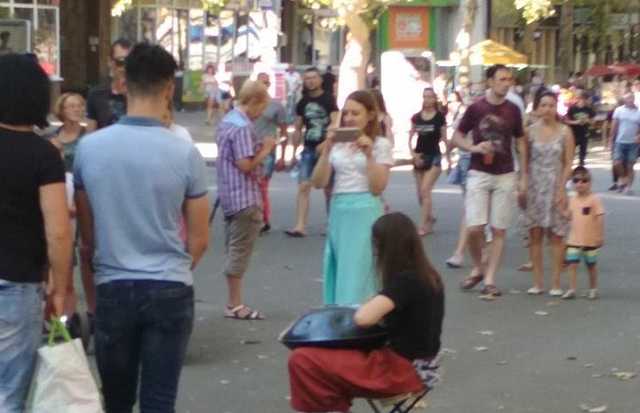 "Где ваша Украина?" Сеть разгневала наглая ва*ница, закатившая скандал