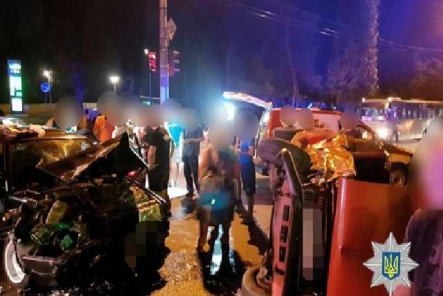 В Харькове в ужасном ДТП пострадало пять человек