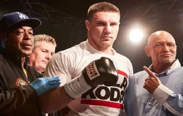 Украинский боксер за 1,5 минуты отправил в нокаут соперника