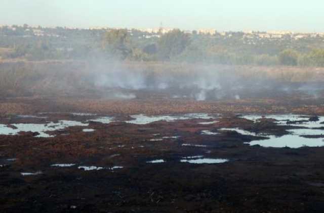 На Луганщине продолжает гореть химзавод