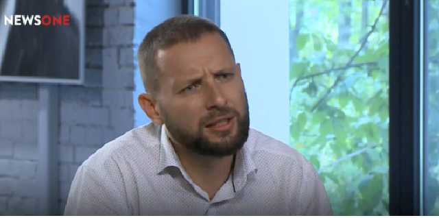 Нардеп Парасюк предложил раздать украинцам оружие