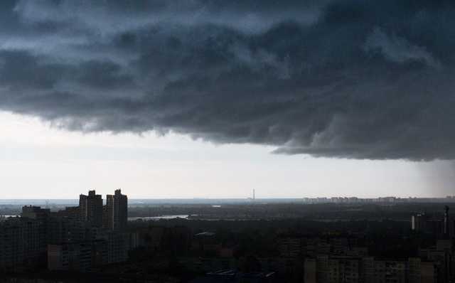 На Киев надвигается ураган: жителей предупредили об опасности