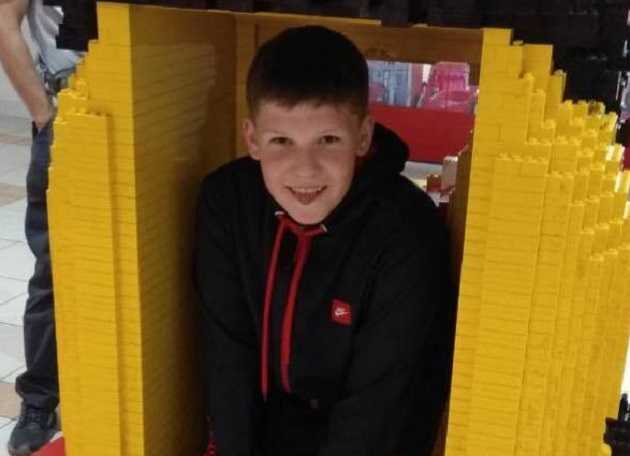 В Киеве загадочно исчезли двое детей: фото и особые приметы