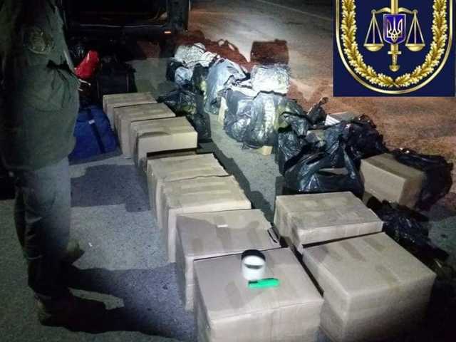 На Житомирщине задержали полтонны контрабандных российских книг