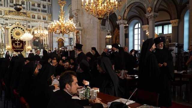 Собор в Стамбуле: Константинополь может предоставлять автокефалию без согласия других церквей