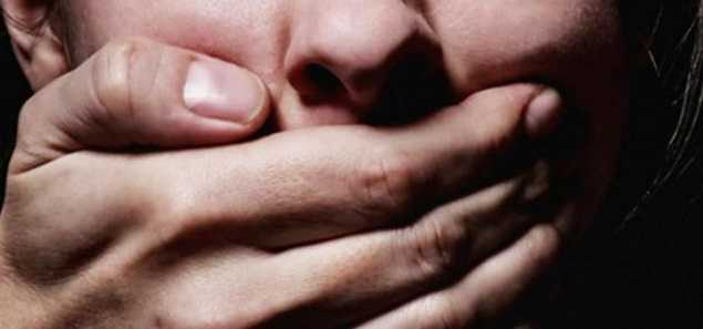 Под Киевом молодой парень в кустах изнасиловал женщину