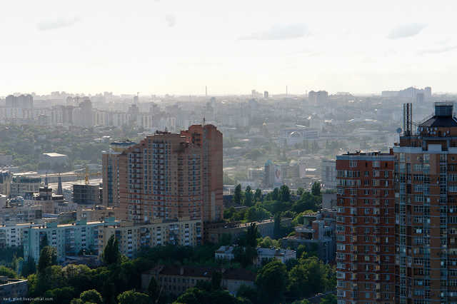 Киевский застройщик зарабатывает деньги под «дипломатическим прикрытием»