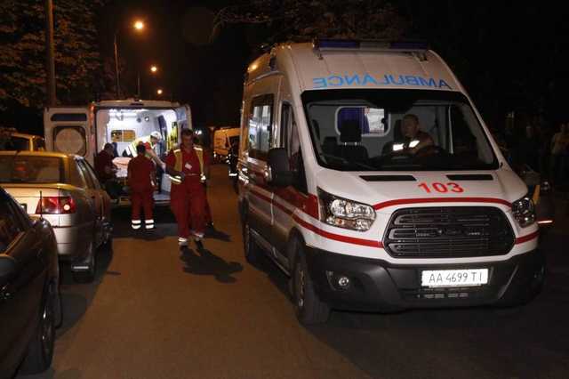 В Киеве в общежитии взорвалась микроволновка: в пожаре пострадала женщина