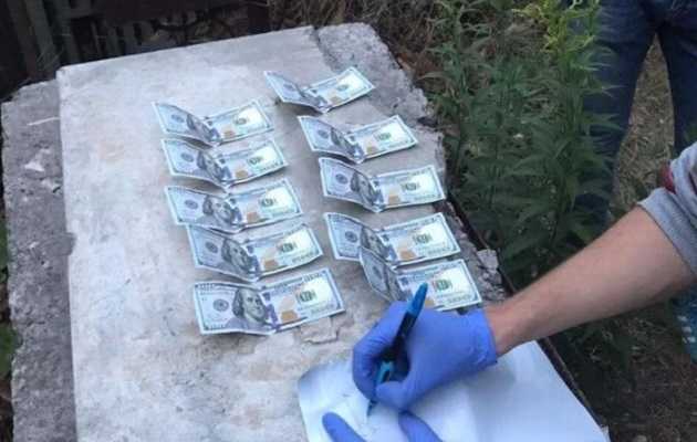 Полтавського прокурора спіймали на хабарі