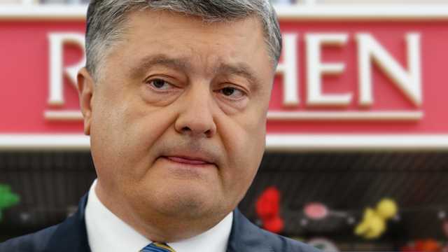 Порошенко у США продає торти Roshen по 500 гривень