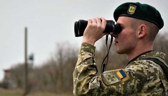 Несколько десятков человек попытались заблокировать украинский КПП на границе с Россией