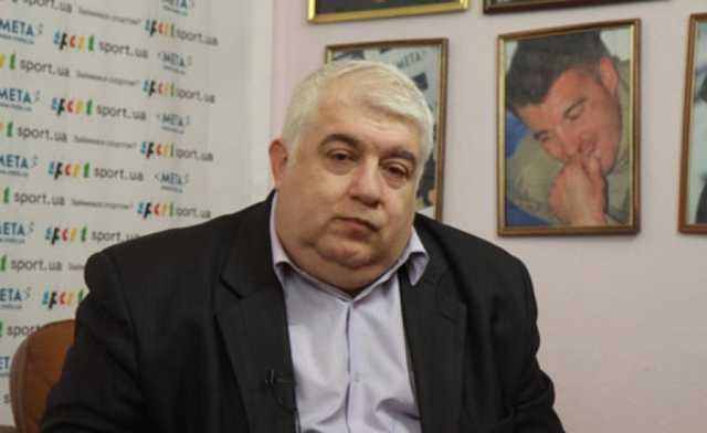 Блогер показал, как «сладко» спит Кирш во время заседания Рады