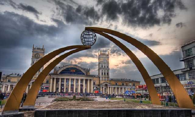 Мэр Харькова Кернес распорядился вырубить 612 тополей