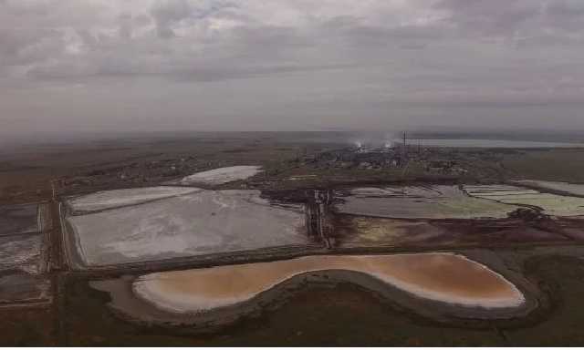 В сети появились жуткие фото печально известного завода "Титан"