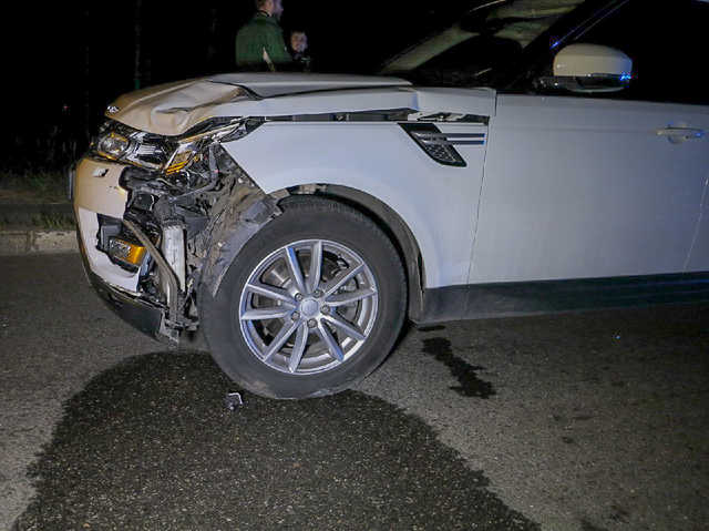 Под Киевом Range Rover насмерть сбил парня