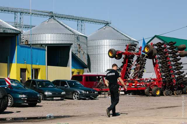 «Ты уже никто». Попытка захвата агрофирмы в Харьковской области: как это было