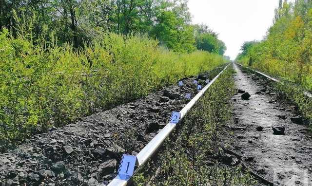 Поезд отрезал голову: в Кривом Роге произошло жуткое ЧП