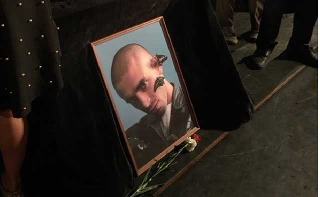 В Москве ’’похоронили’’ знаменитого рэпера: появилось видео, как это было