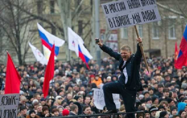 Предали во время аннексии Крыма: раскрыты личности 900 перебежчиков к России