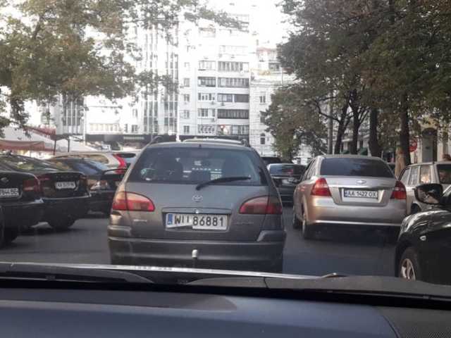 Зачем водители евроблях ломают номера