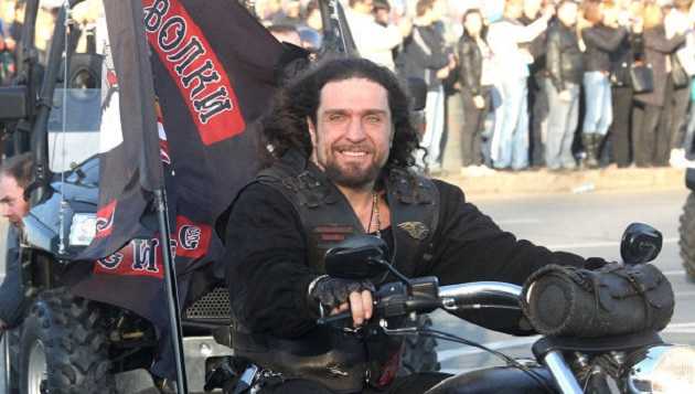 Окажется бомжем: путинский байкер попал в скандал