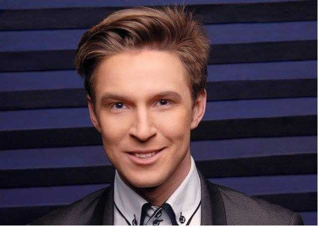 Помолиться с нужным человеком: удивительная история 31-летнего конферансье