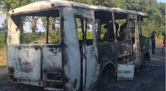 В Сумской области на ходу загорелся автобус – в салоне находились 20 детей