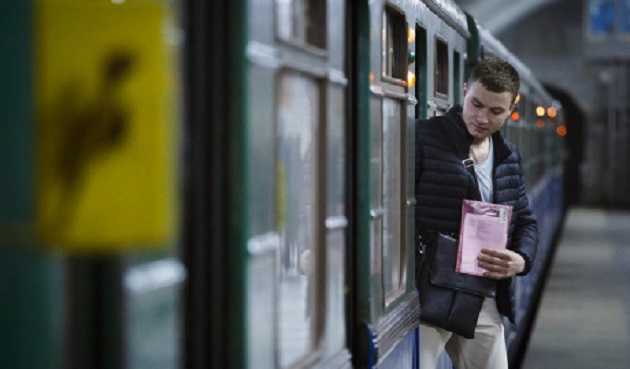 В Харьковском метрополитене появится вагон с фотографиями погибших на Донбассе бойцов