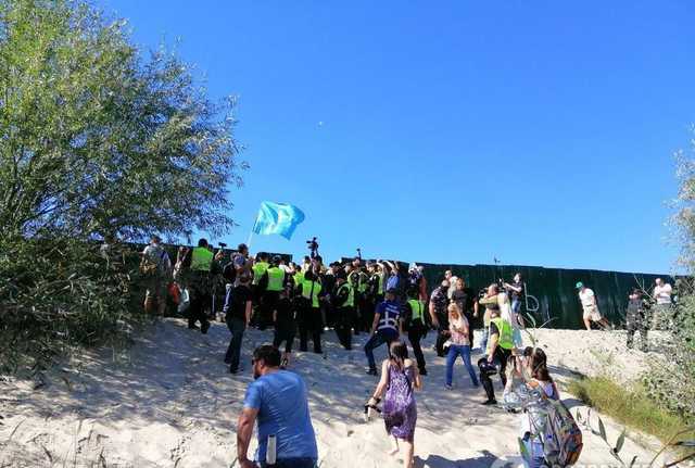 В Киеве задержали титушек в балаклавах и с гранатами