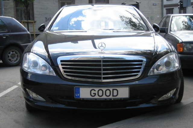 В Украине меняют правила получения автономеров