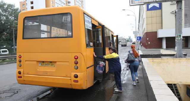 В Кривом Роге водитель маршрутки "под кайфом" перевозил пассажиров